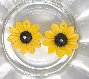 2pcs Beads for Jewelry #19458 Bead Clay Yellow Flowers